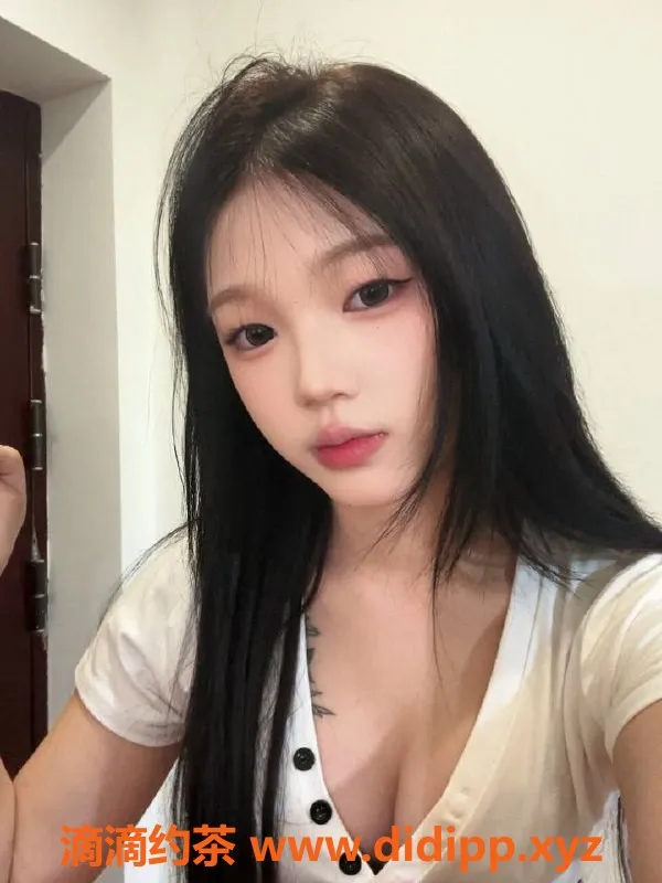 深圳楼凤-龙华妍妍，888元超值服务，私聊咨询