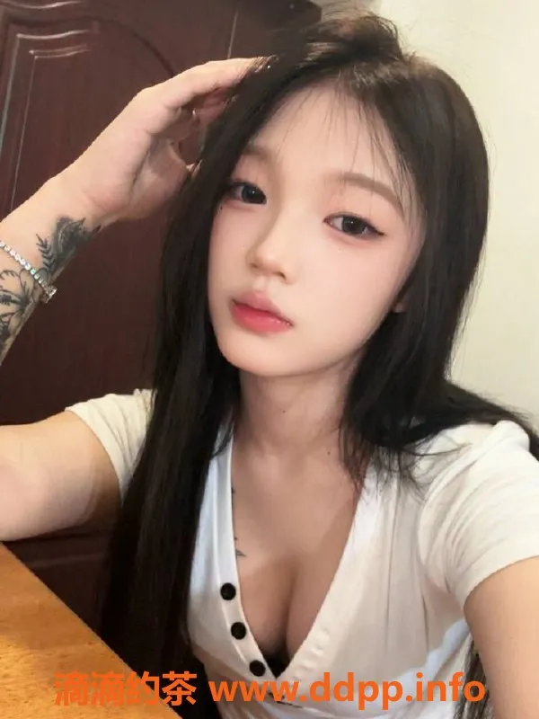 深圳楼凤-龙华妍妍，888元超值服务，私聊咨询