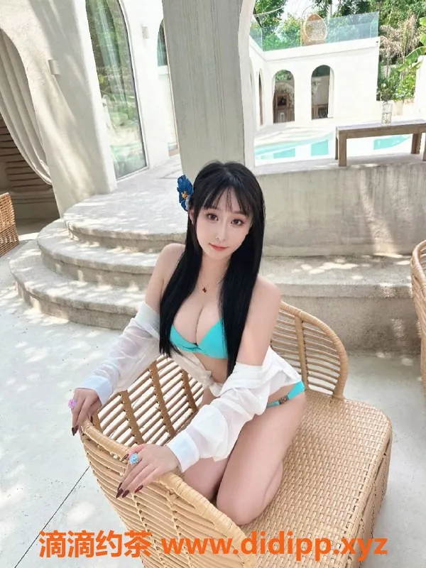 北京楼凤-丰台月儿宝宝22岁，170cm超白大长腿，仅茶费8元