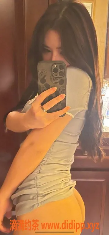 上海楼凤资源信息,上海徐汇21岁真D妹子，165cm肤白热情服务