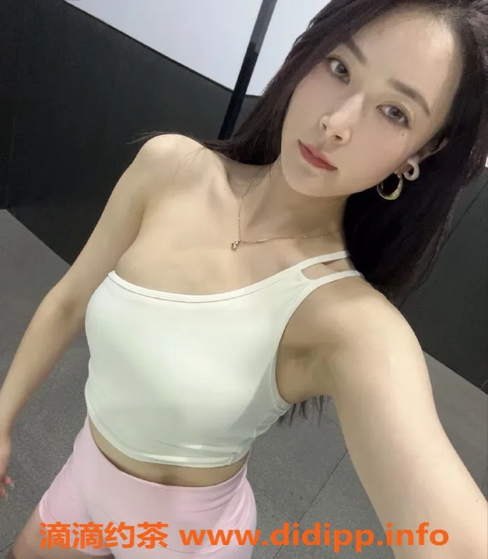 广州楼凤-番禺美少妇阿丽，28岁168cm，超一流服务