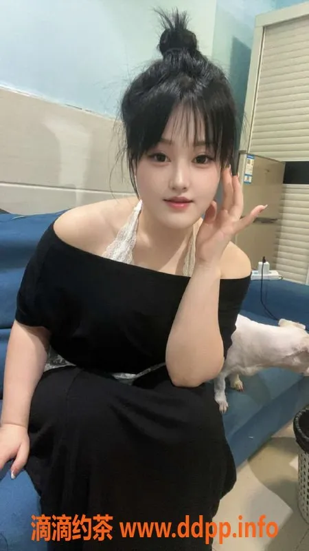 广州楼凤-白云星星20岁护士，163cm 34C 热情服务