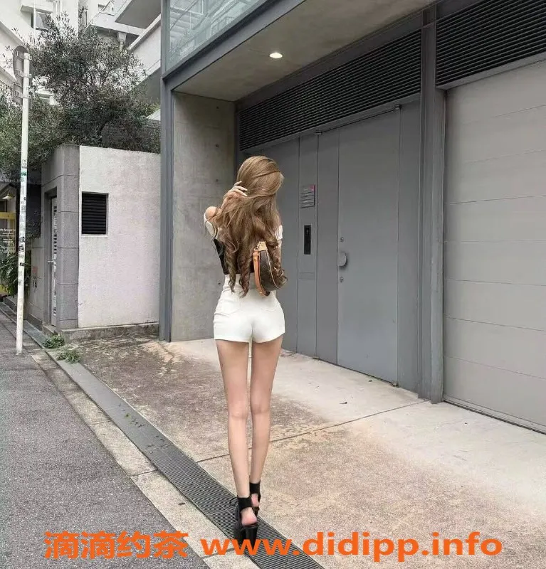 北京楼凤-朝阳学妹“小糖心儿”，173cm可爱萌妹子