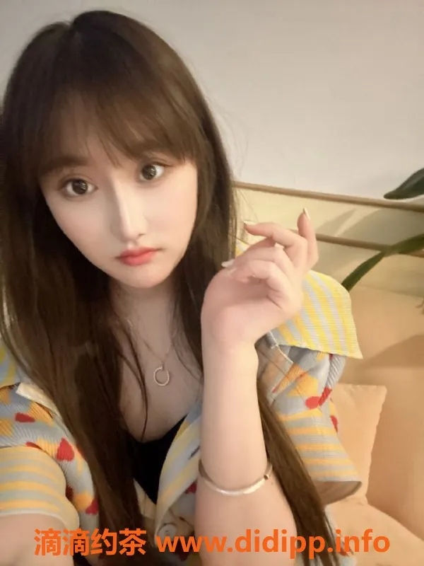 北京楼凤-海淀五道口安琪拉，1500P嫩妹，颜值超高！