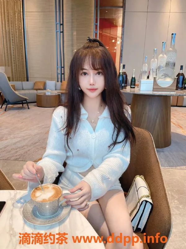 北京楼凤-朝阳莉娜，性感大长腿，口活一流