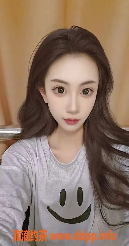 珠海楼凤-19岁小苏锦，胸围C，拱北优质服务等你来体验