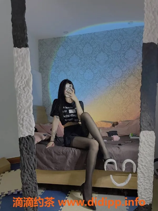 珠海楼凤-拱北芊羽大长腿小姐姐，700P起