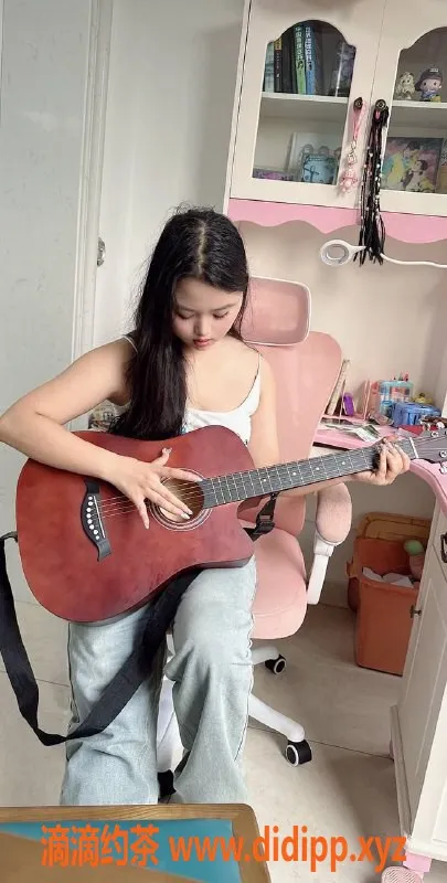 广州楼凤-天河木子69p，舌吻服务，800元起