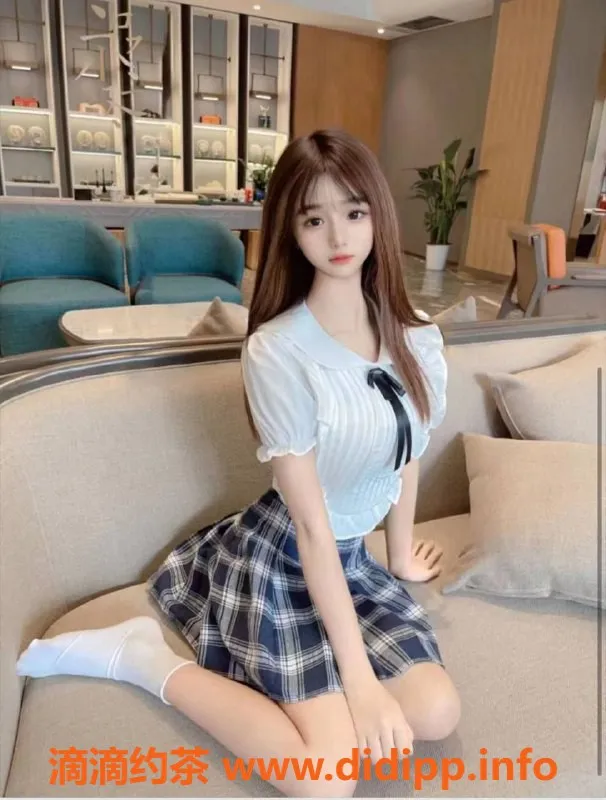 重庆楼凤-江北瑶妹，18岁B+罩杯，165cm，45斤，全套服务体验