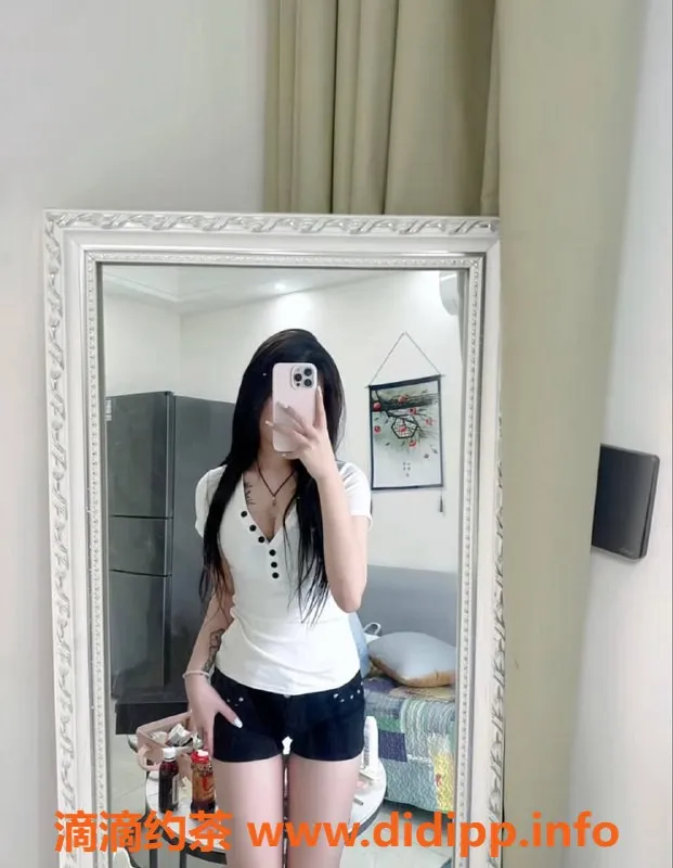 深圳楼凤-龙华妍妍，课费900，服务优质