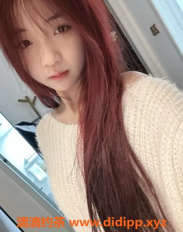 成都楼凤-成华区小燕子，18岁，身高155，体重80，口活极佳