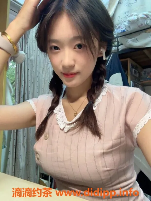 杭州楼凤-大一学生子熙，165高皮肤白皙，超热情服务