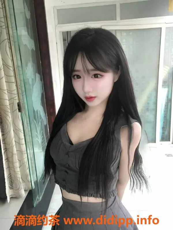 重庆楼凤-江北贝贝，21岁，身高165，45kg，热情服务等你来体验！