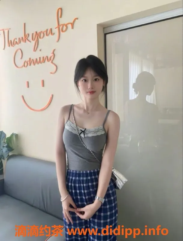 广州楼凤-番禺静静提供精彩全套服务，身材完美