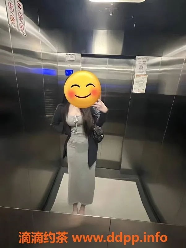 成都楼凤-武侯区可可，极品嫩妹，7p服务体验