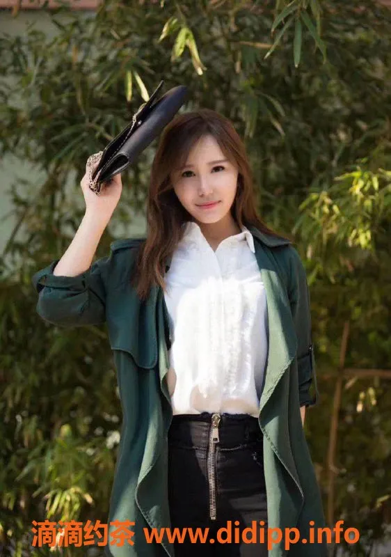 北京楼凤-广渠门许老师，情商高备受欢迎，体验从15Z起