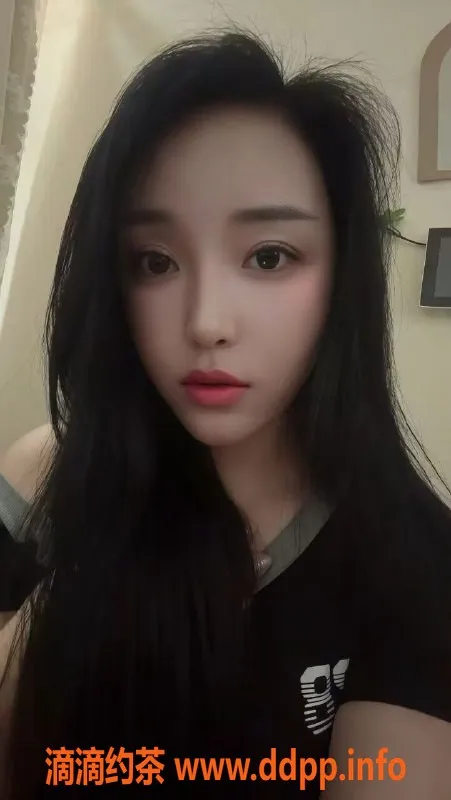 深圳楼凤-龙岗26岁尤物琳琳，162cm，49kg，36C