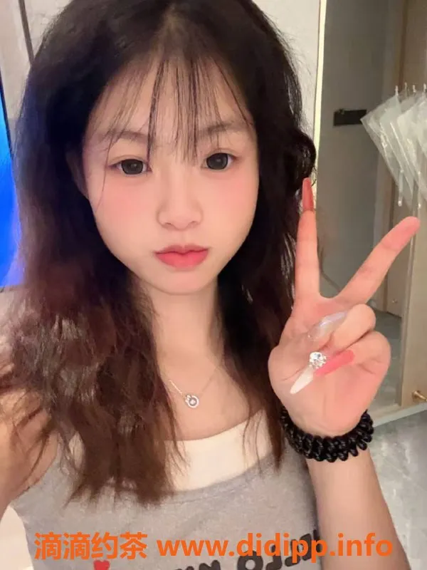 广州楼凤-南海桂城小薇薇，600元激情服务等你来享！