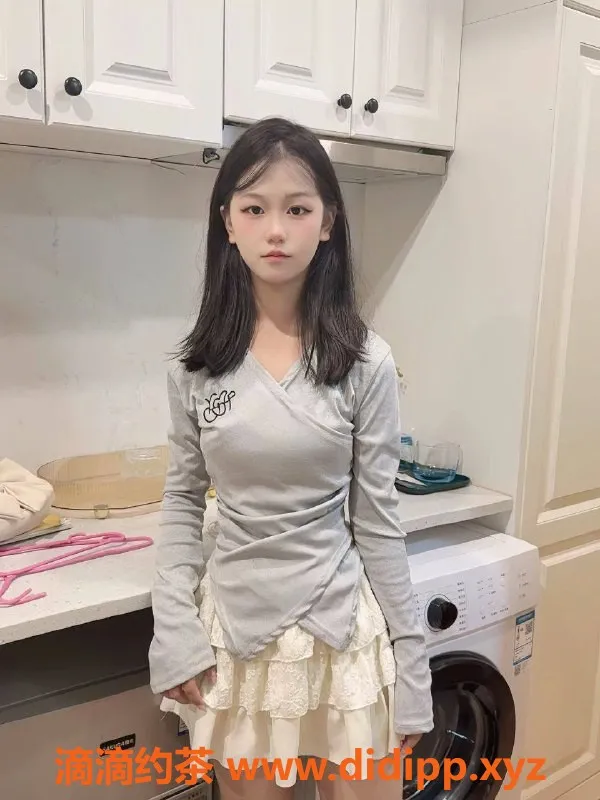 成都楼凤资源信息,武侯区19岁静静，身高160、90斤，甜美服务推荐