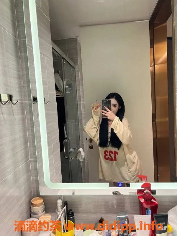 成都楼凤-武侯区嫩妹笑笑，颜值8.5，服务优质