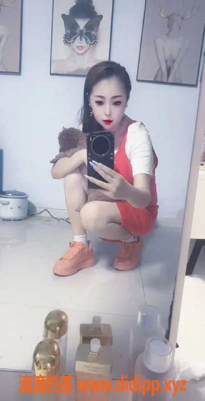 沈阳楼凤-沈河小欠：热情服务与甜美微笑的完美结合