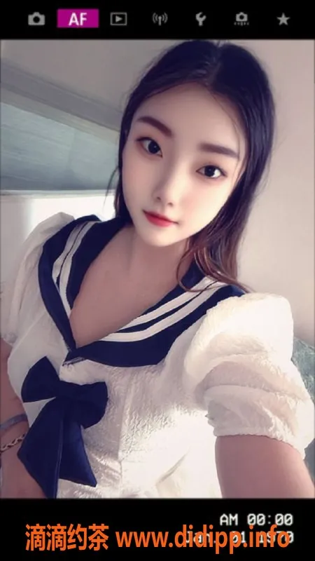 南昌楼凤资源信息,小陌，颜值系优质 lad，舌吻服务，年龄-1岁