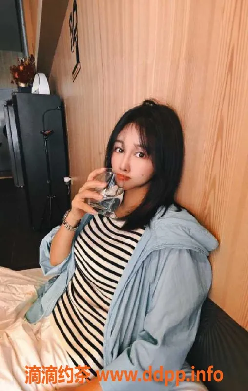 广州楼凤-白云小橙子，25岁，36D，身材傲人，服务超值