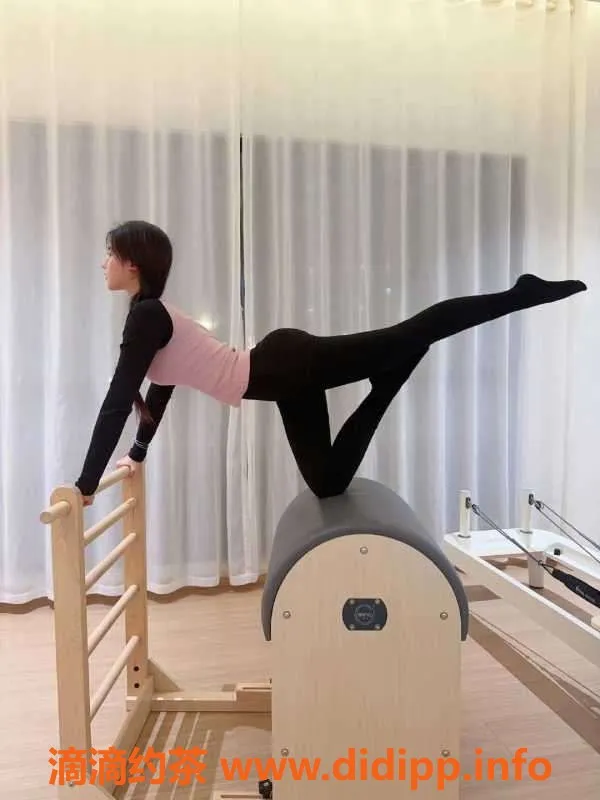 深圳楼凤资源信息,宝安小嘉，21岁学生，身材火辣，700享受90分钟