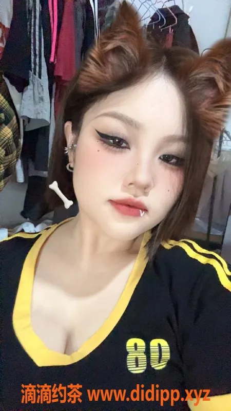 成都楼凤-金牛区媛媛，身材火辣，大奶嫩妹服务真实体验