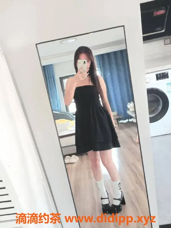 成都楼凤资源信息,高新区小泡芙，年轻可爱，胸挺臀翘，服务细腻