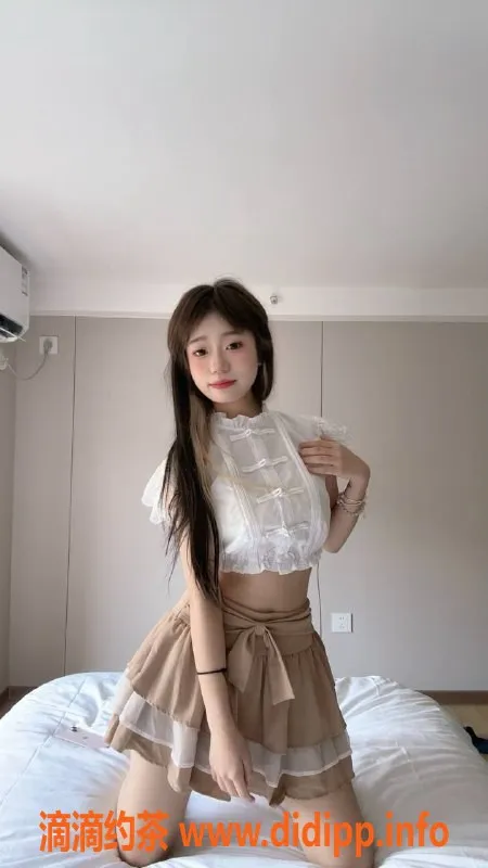 成都楼凤-成华区小矮矮大奶白虎，身材紧致，服务出色