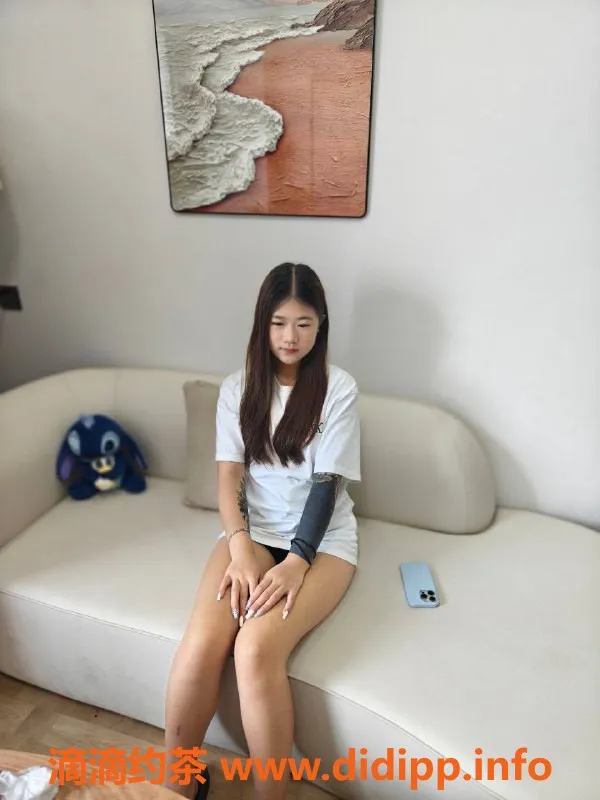 成都楼凤-金牛区165cm青春妹子，服务态度好