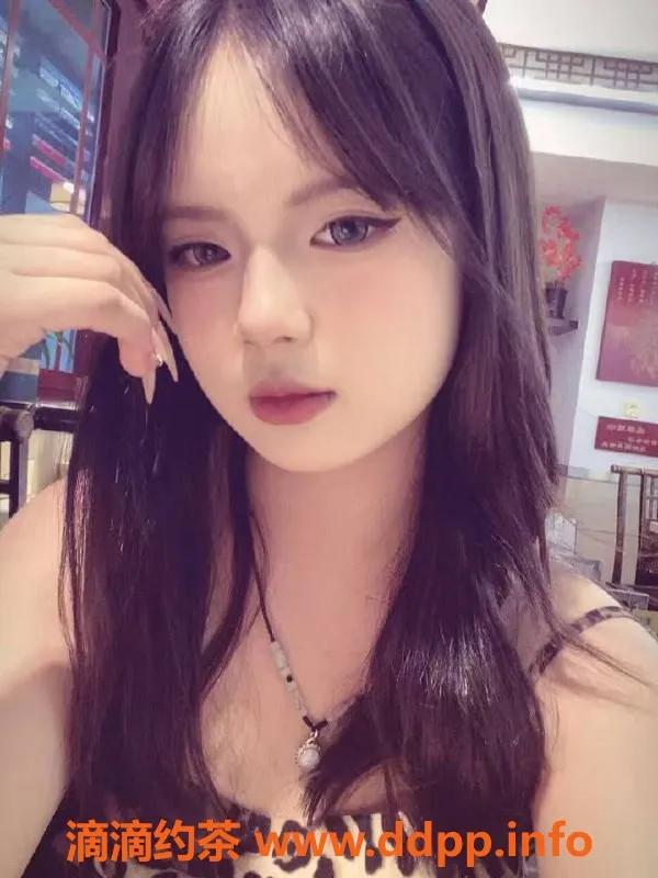 重庆楼凤-渝北小鹿，18岁C罩杯 美女兼职，166/55kg