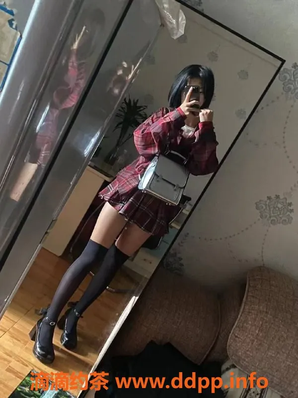 成都楼凤-武侯区小圆嫩妹，颜值高、服务棒，7P体验等你来