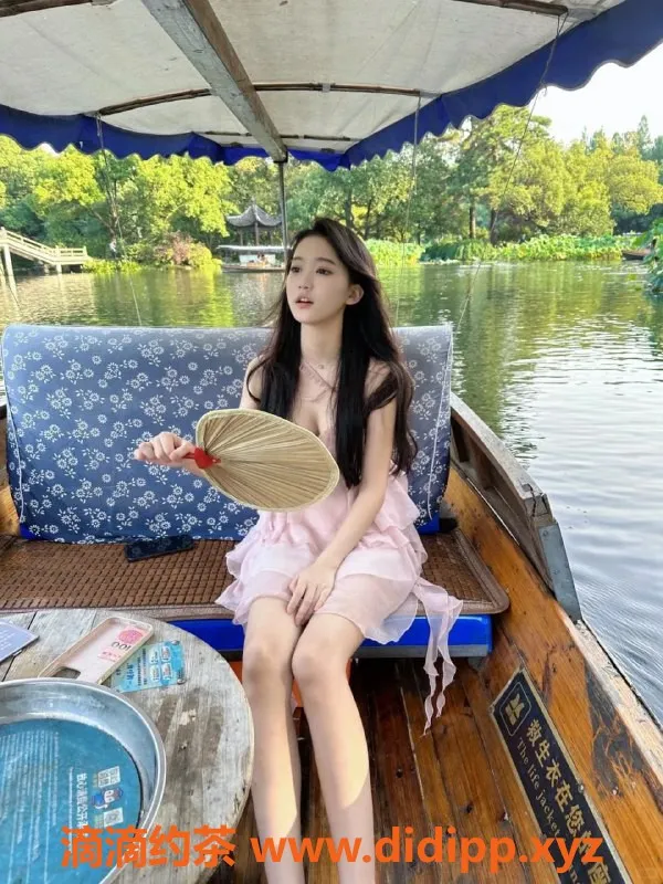 广州楼凤-广州天河19岁甜妹嘉茉，身高164，茶水费600元起