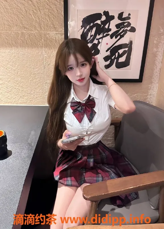 杭州楼凤-绮梦，19岁清纯甜美萝莉，160cm、45kg、C罩杯