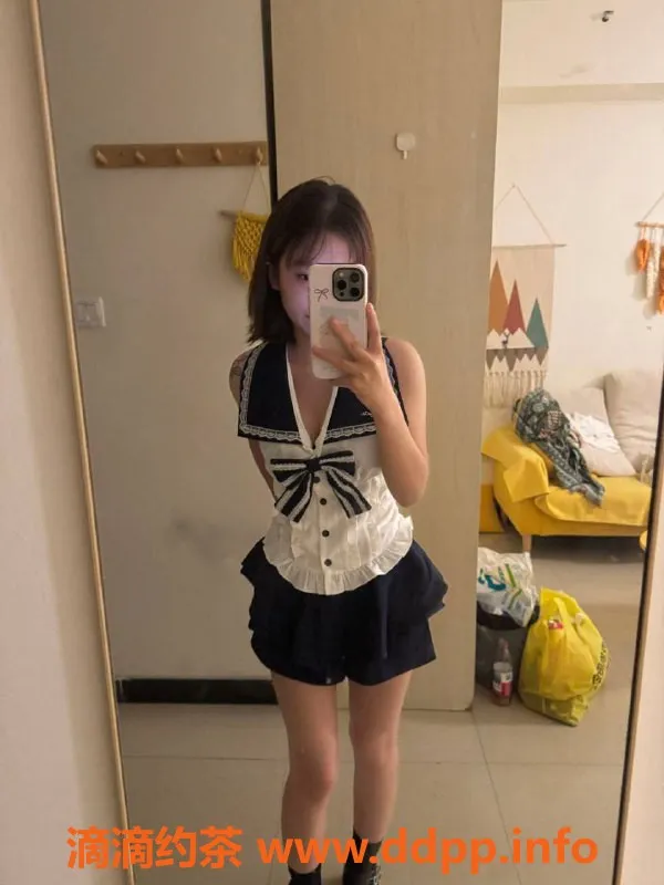 郑州楼凤-管城区小馨，20岁，160cm，40斤，服务多样