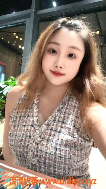 杭州楼凤-江南水乡文文，165cm，体重105，600元起