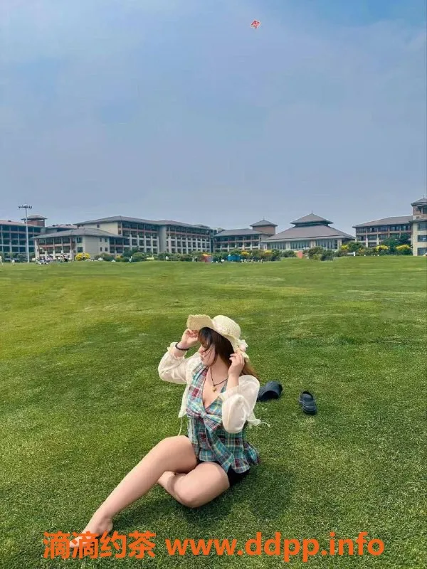 北京楼凤资源信息,通州晨晨，26岁165身高，600起，陪浴激吻全套服务