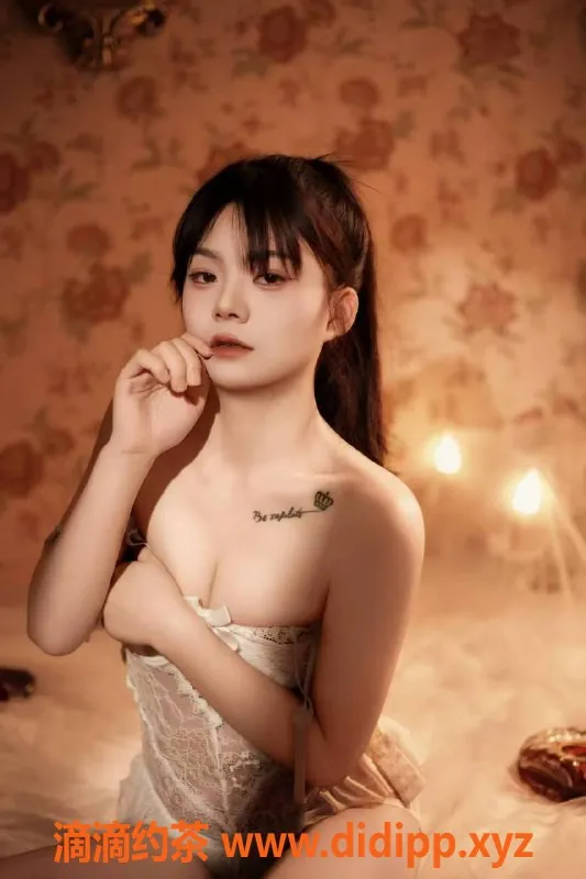 北京楼凤-北京天通西苑橙子，22岁，95斤，C罩杯