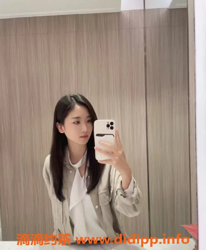 深圳楼凤资源信息,深圳龙华兔子，24岁163cm，48kg，胸围34B