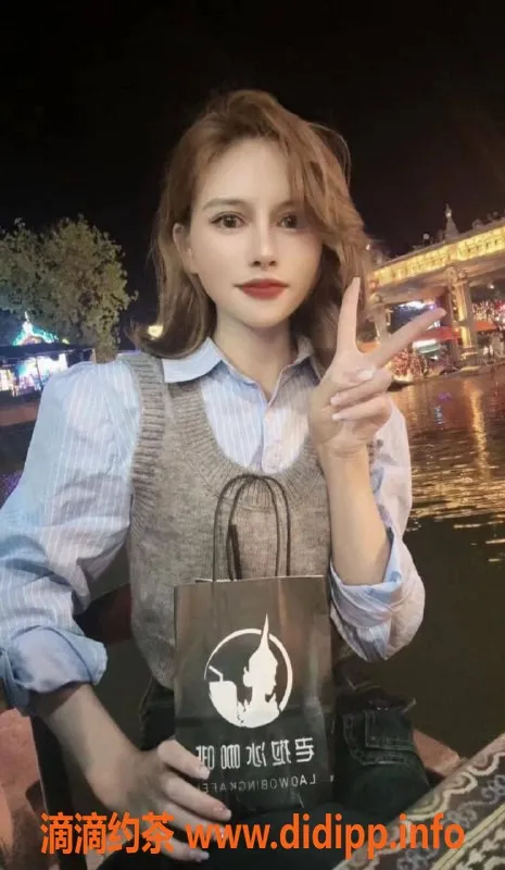 郑州楼凤-郑州25岁莎莎，160cm、49kg性感伴游服务