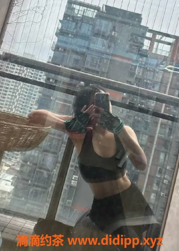 深圳楼凤-福田丽丽，700优惠，视频认证美女