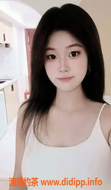 重庆楼凤-江北18岁婉婷，166cm 48kg，34C激情陪浴