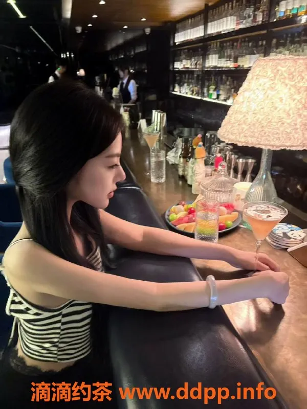 宁波楼凤-宁波鄞州165高显瘦刚下海妹妹，服务多样