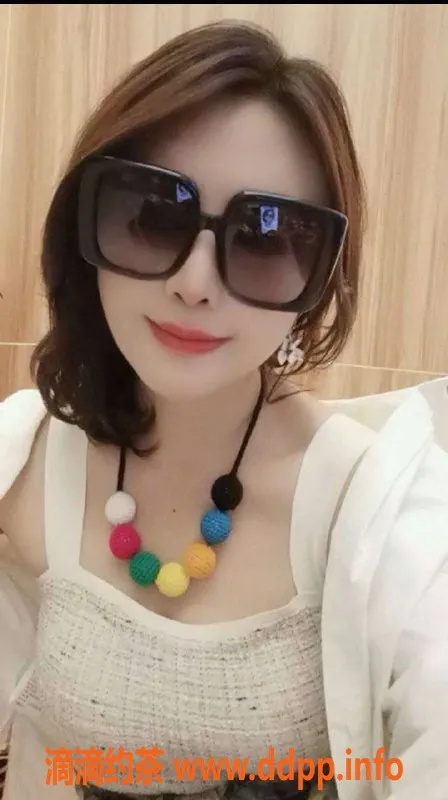 广州楼凤资源信息,番禺极品川妹子啊花，165cm/36D/48kg，30岁