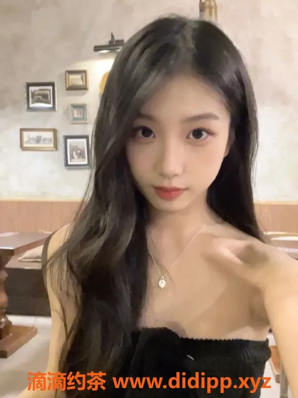 广州楼凤资源信息,荔湾区21岁静婉学妹，166CM高挑身材等你来约