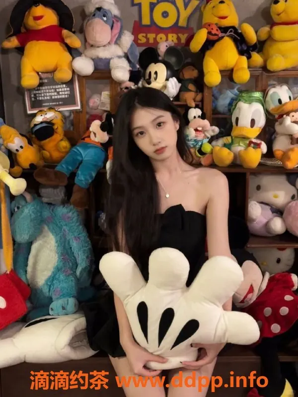 广州楼凤-荔湾区21岁静婉学妹，166CM高挑身材等你来约