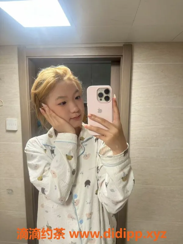 成都楼凤资源信息,武侯区小羽，颜值九点五，服务优质，身材炸裂！