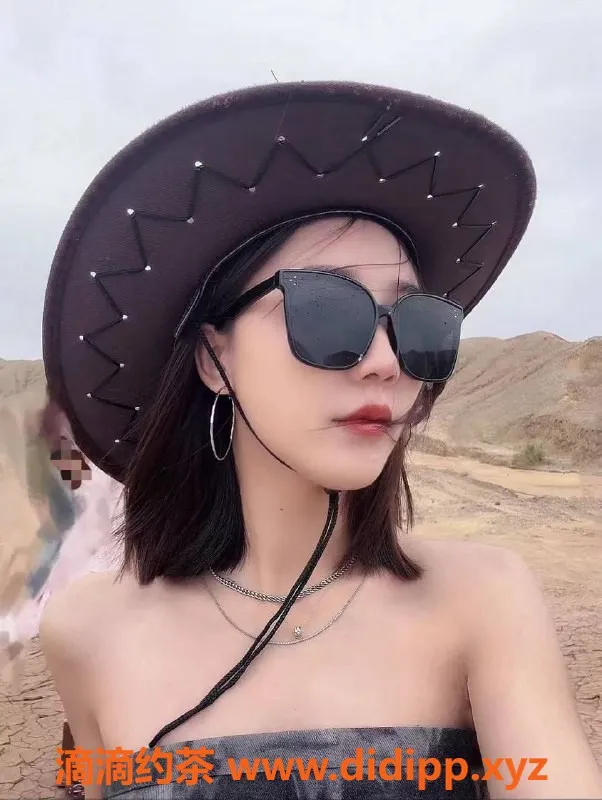 成都楼凤-火车南站御姐胡桃，魅力7P服务等你体验！